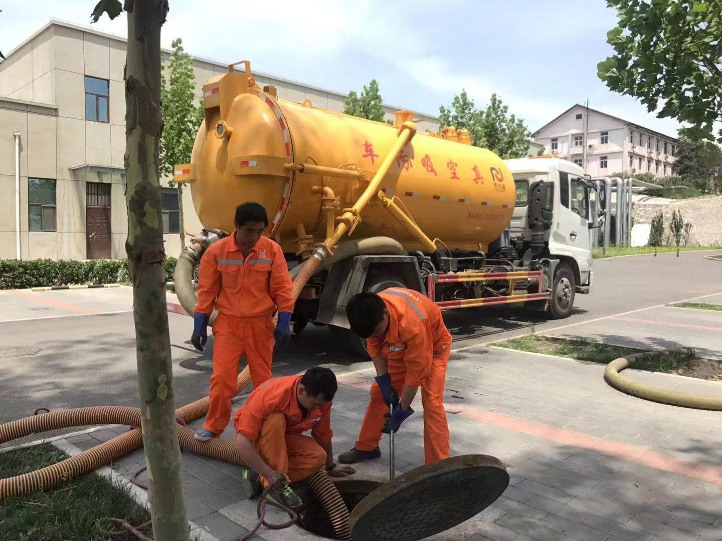 德化化粪池清理与5-8吨吸粪车施工效率分析
